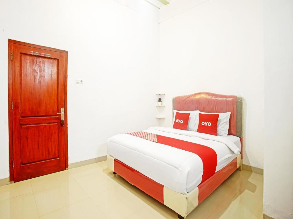 Oyo Life 90587 Domen Homestay Syariah Krui Bagian luar foto